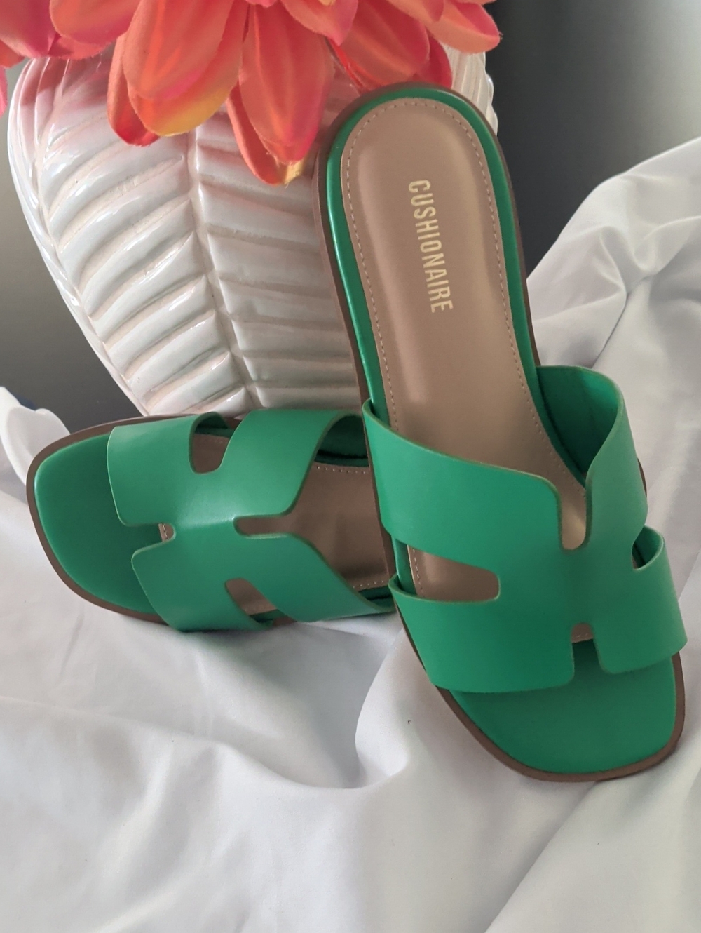 Cushionaire Women's Green Slip-On Slide Sandals